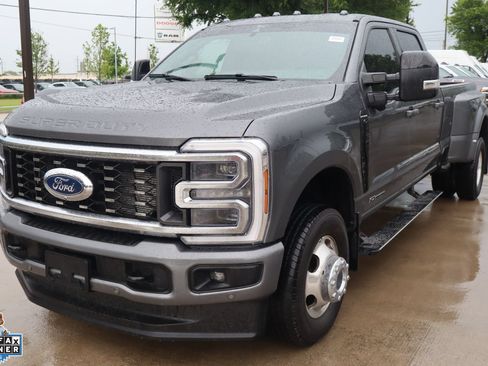 Used 2025 Ford F350 Platinum AWD/4WD image 8