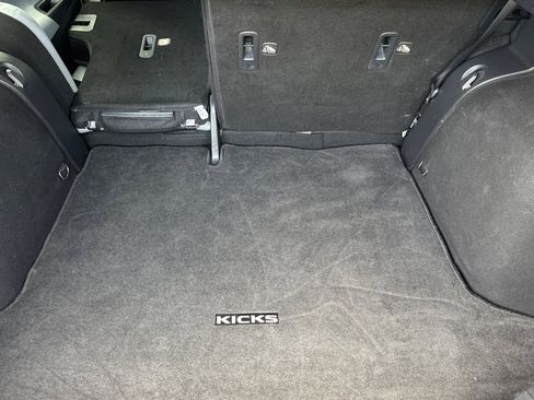 Used 2021 Nissan Kicks SR w/ SR Premium Package image 15