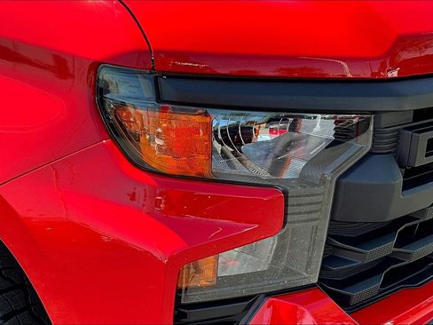 Used 2025 Chevrolet Silverado 1500 Custom Trail Boss AWD/4WD image 28