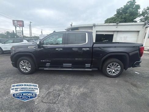 Used 2024 GMC Sierra 1500 Denali w/ Technology Package AWD/4WD image 2