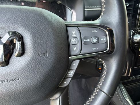 Used 2025 RAM 1500 Limited AWD/4WD image 30