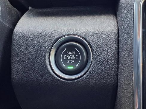 Used 2025 GMC Acadia Denali w/ Super Cruise Package FWD image 15