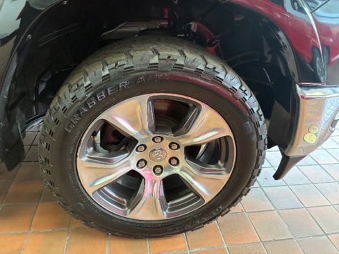 Used 2020 RAM 1500 Laramie AWD/4WD image 28