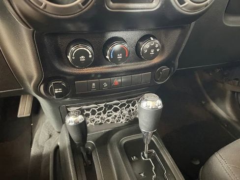 Used 2017 Jeep Wrangler Unlimited Sport w/ Connectivity Group image 19