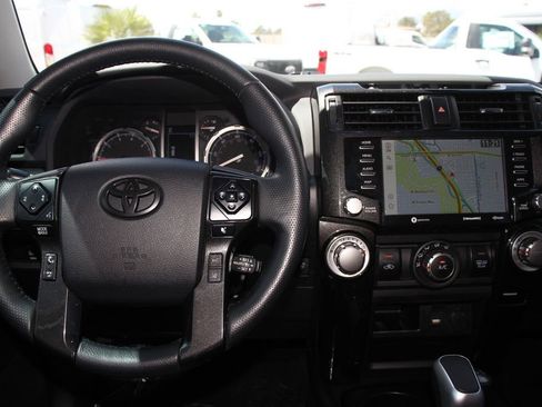 Used 2023 Toyota 4Runner TRD Off-Road Premium w/ Moonroof Package AWD/4WD image 15
