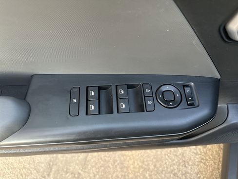 Used 2025 Kia K4 LXS image 15