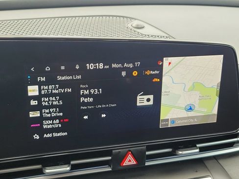 Used 2025 Hyundai Elantra SEL FWD image 14