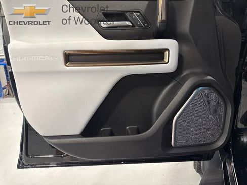 Used 2024 GMC Hummer EV 3X w/ LPO, Sport Package image 10