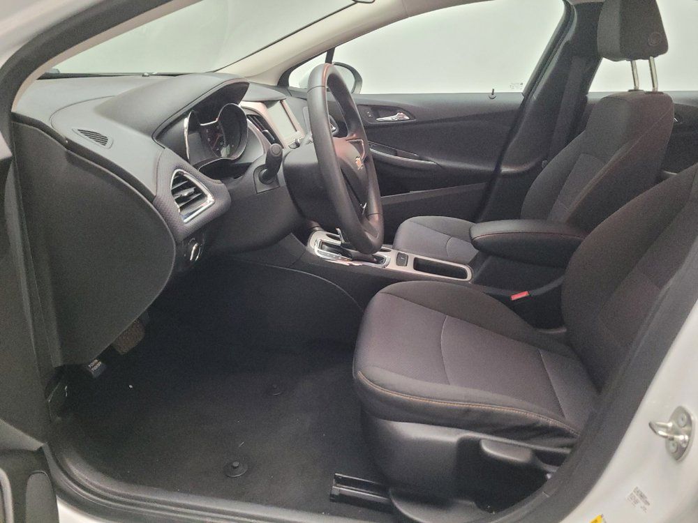Used 2018 Chevrolet Cruze LS FWD image 17
