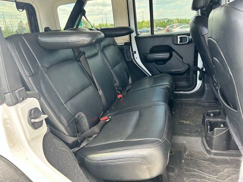 Used 2018 Jeep Wrangler Unlimited Sport S AWD/4WD image 15