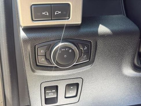 Used 2019 Ford F150 Platinum AWD/4WD image 21