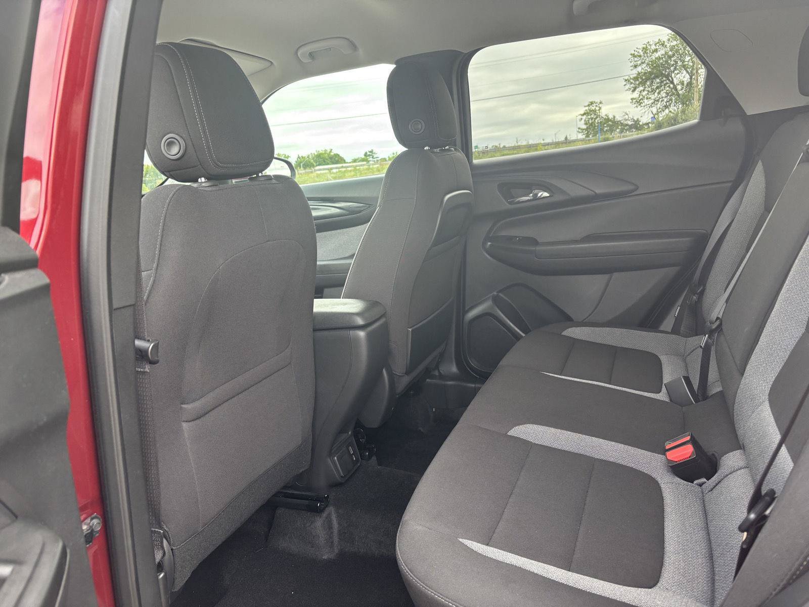 Used 2024 Chevrolet TrailBlazer LT w/ Convenience Package AWD/4WD image 17