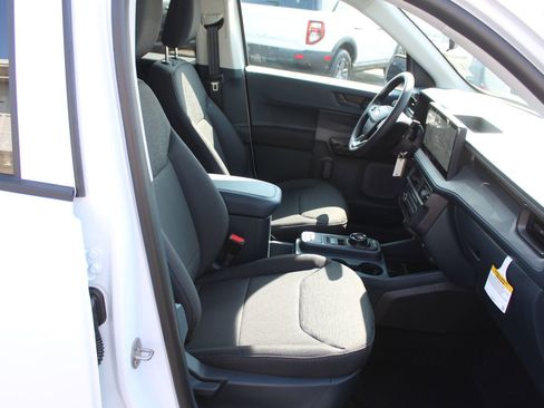 New 2025 Ford Maverick XL image 12
