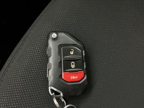 Used 2019 Jeep Wrangler Unlimited Sport S AWD/4WD image 39