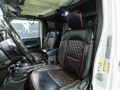 Used 2020 Jeep Gladiator Rubicon image 13