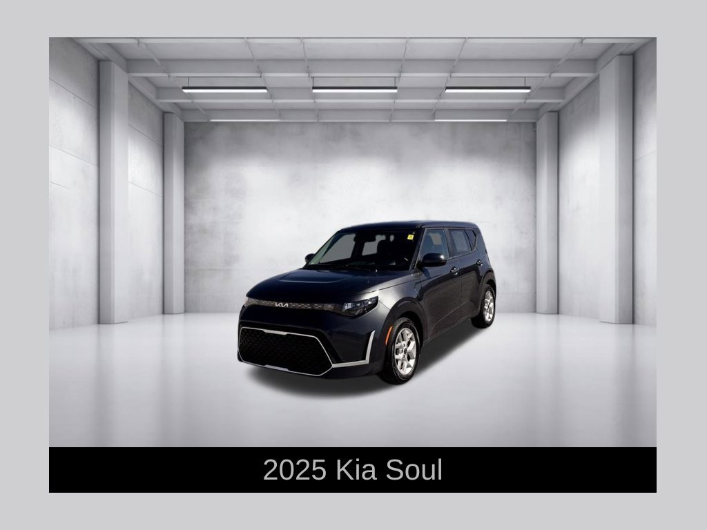 Used 2025 Kia Soul LX w/ LX Technology Package FWD image 1