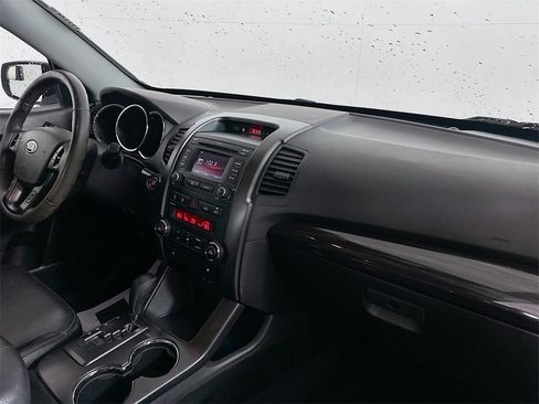 Used 2013 Kia Sorento EX image 28