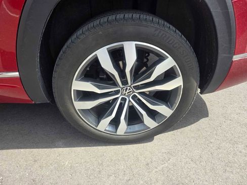 Used 2021 Volkswagen Atlas SEL R-Line image 8