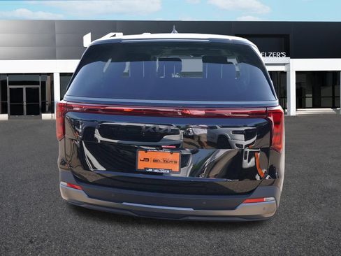 New 2027 Kia Carnival SX w/ Dark Edition Package FWD image 4