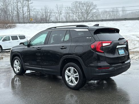 Certified 2022 GMC Terrain SLE w/ Driver Convenience Package image 8