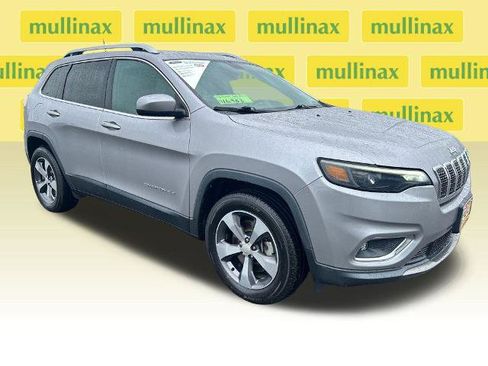Used 2019 Jeep Cherokee Limited AWD/4WD image 1