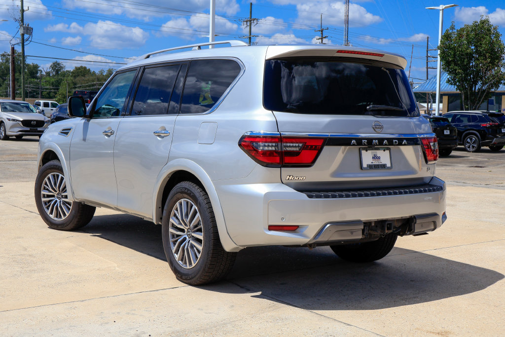 Used 2024 Nissan Armada SL w/ Captain's Chairs Package RWD image 2