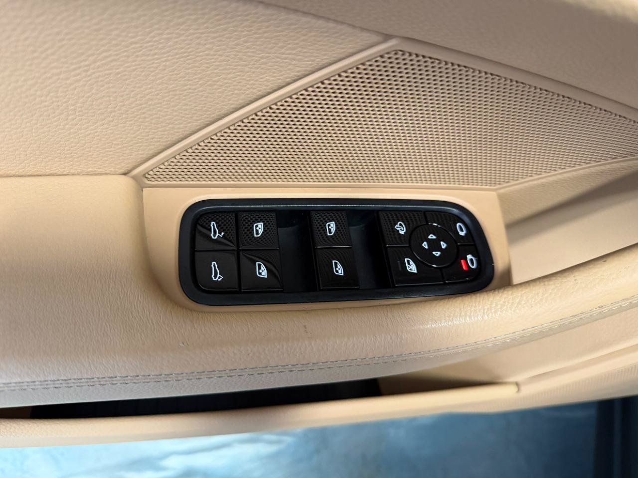 Used 2018 Porsche Panamera 4S AWD/4WD image 13