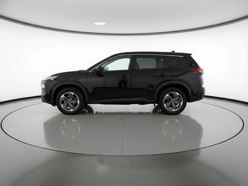 Used 2025 Nissan Rogue SV image 5