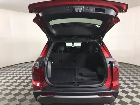 New 2026 Chevrolet Equinox LT w/ Convenience Package II image 13