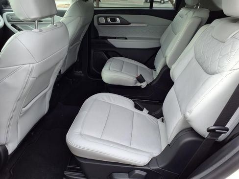 New 2025 Ford Explorer Platinum w/ Ultimate Package image 5