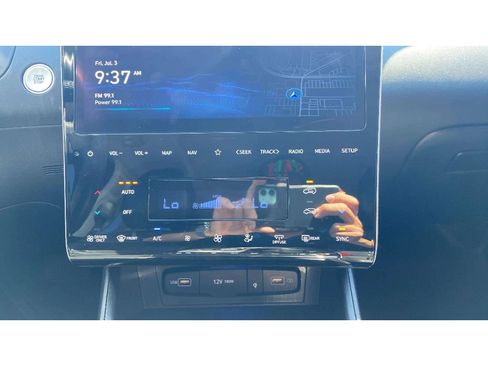 Certified 2024 Hyundai Tucson Limited AWD/4WD image 16