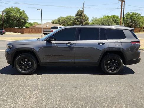 Used 2025 Jeep Grand Cherokee L Altitude AWD/4WD image 2