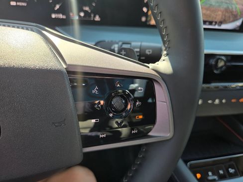 Used 2025 Nissan Murano SL w/ Cargo Package AWD/4WD image 14