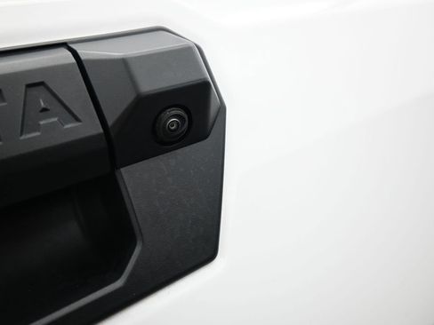 Used 2024 Toyota Tacoma SR AWD/4WD image 40