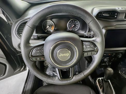 Used 2022 Jeep Renegade Altitude w/ Convenience Group AWD/4WD image 11