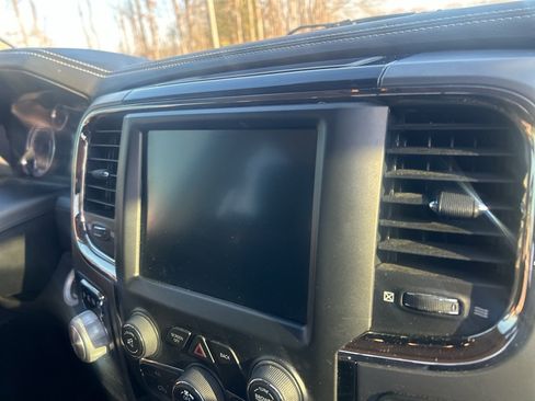 Used 2014 RAM 1500 Sport w/ Sport Premium Group image 9