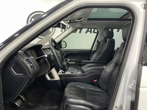 Used 2015 Land Rover Range Rover Supercharged image 12
