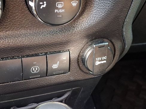 Used 2017 Jeep Wrangler Unlimited Sahara w/ Quick Order Package 24E Chief AWD/4WD image 24