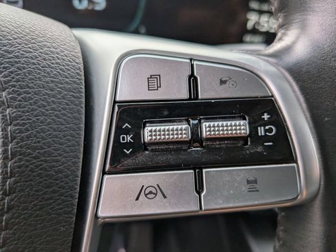Used 2023 Kia Telluride LX FWD image 19