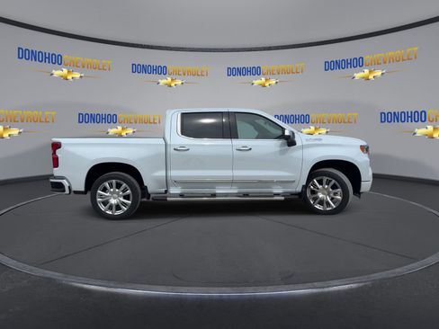 New 2026 Chevrolet Silverado 1500 High Country w/ High Country Premium Package AWD/4WD image 12