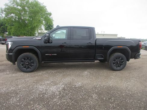 New 2026 GMC Sierra 2500 AT4 w/ AT4 Premium Plus Package AWD/4WD image 10