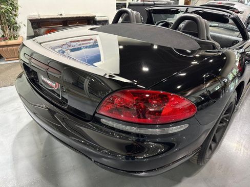 Used 2004 Dodge Viper SRT-10 RWD image 41