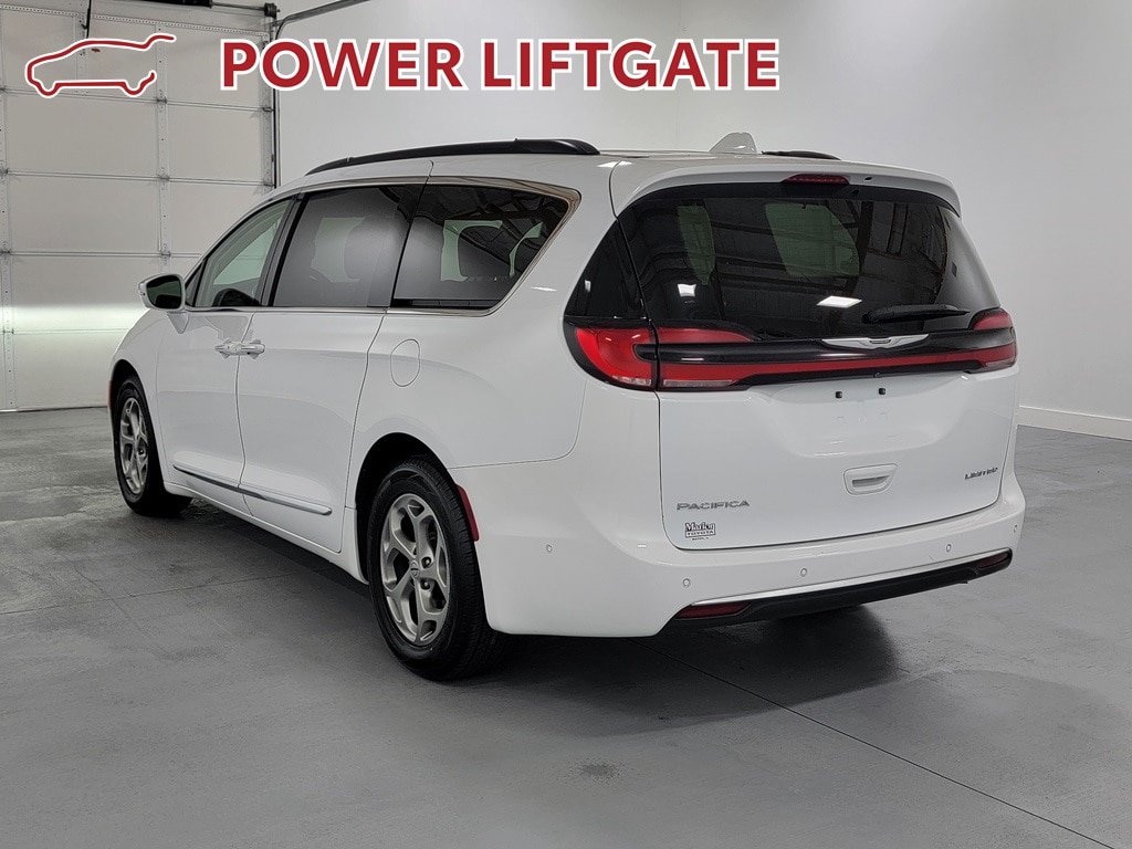 Used 2022 Chrysler Pacifica Limited FWD image 6