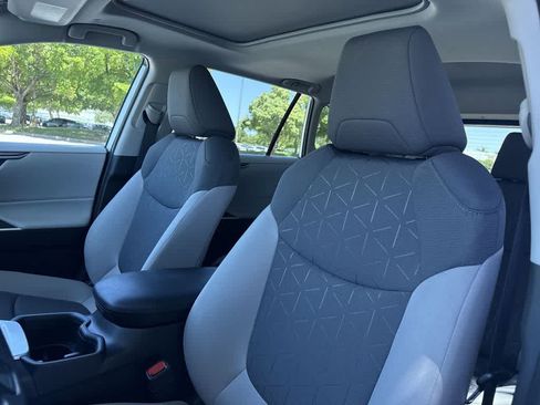 Used 2025 Toyota RAV4 XLE w/ Convenience Package AWD/4WD image 13