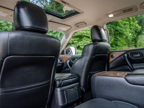 Used 2022 Nissan Armada SL w/ Captain's Chairs Package RWD image 30