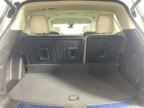 Certified 2022 Buick Enclave Premium w/ Surround and Sites Package image 28