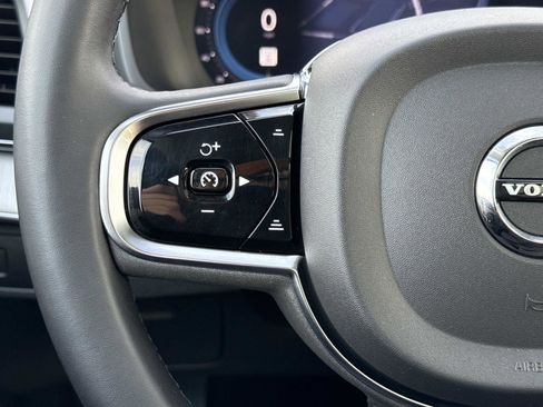 Used 2024 Volvo XC90 B5 Core w/ Protection Package Premier image 9