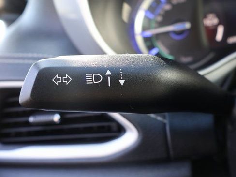 Used 2024 Chrysler Pacifica Limited FWD image 35
