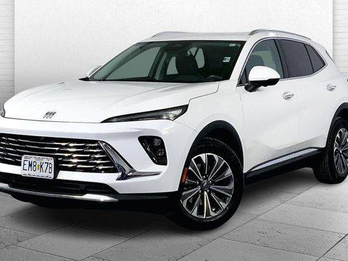 Used 2025 Buick Envision Preferred image 12