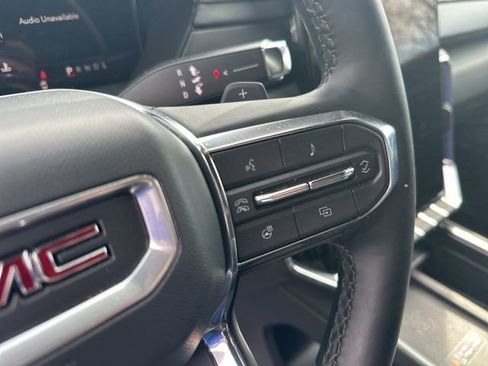 Used 2025 GMC Acadia Elevation image 20